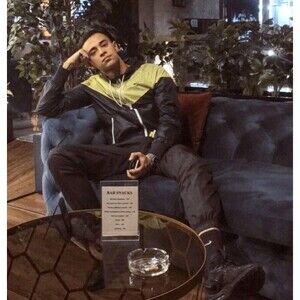 Nike Vintage Rare Windrunner Windbreaker Jacket Yellow Black Nylon